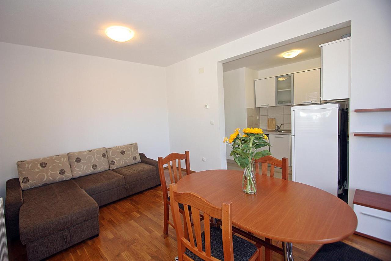 Ella Apartment Supetar