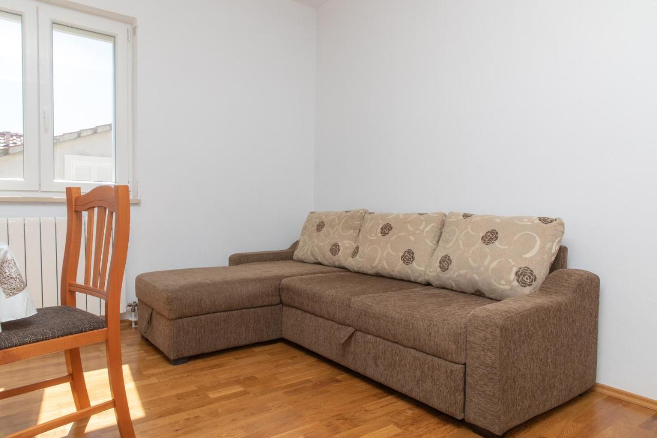Ella Apartmán Supetar